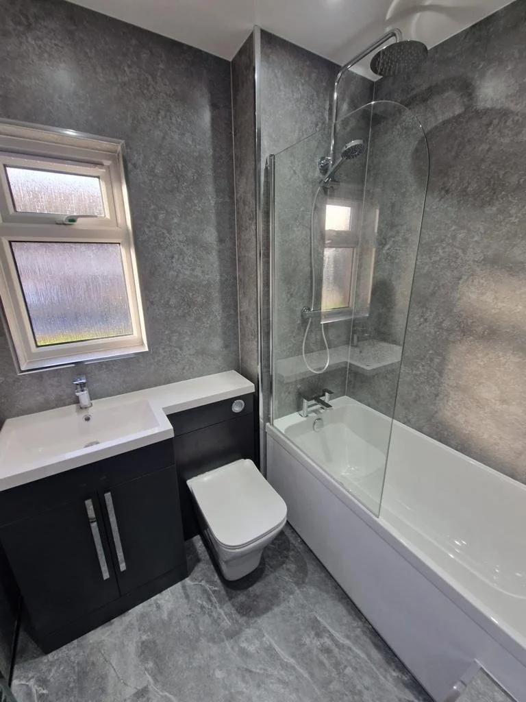040-bathroom.jpg