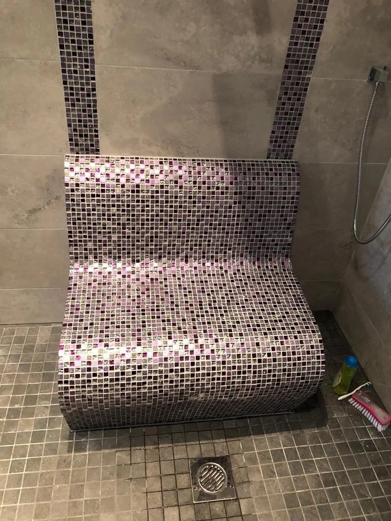 023-bathroom.jpg