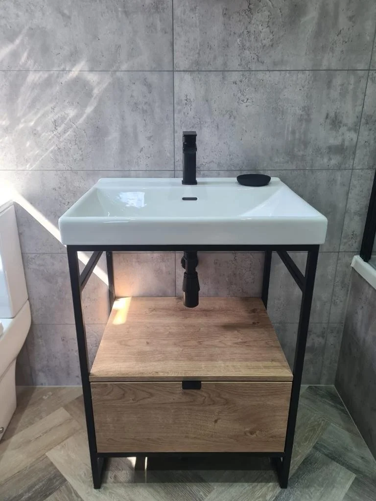 011-bathroom.jpg