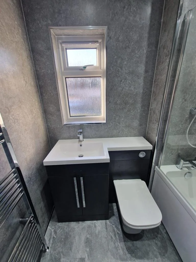 088-bathroom.jpg