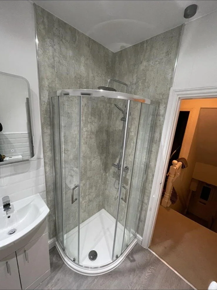 123-bathroom.jpg