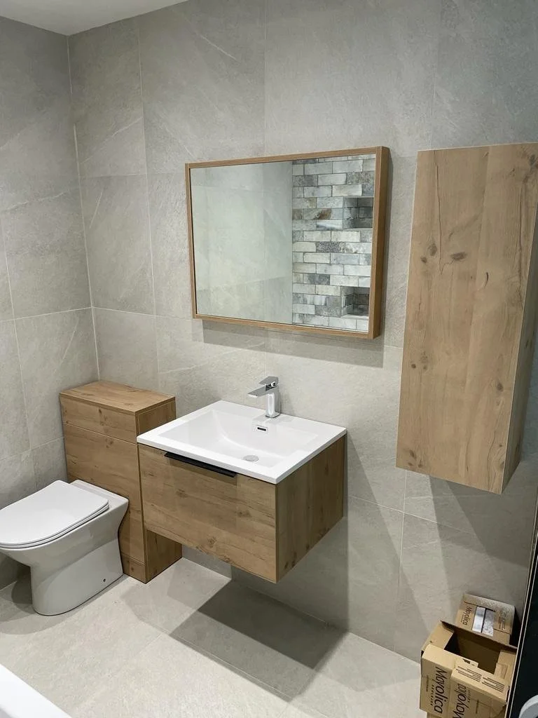 005-bathroom.jpg
