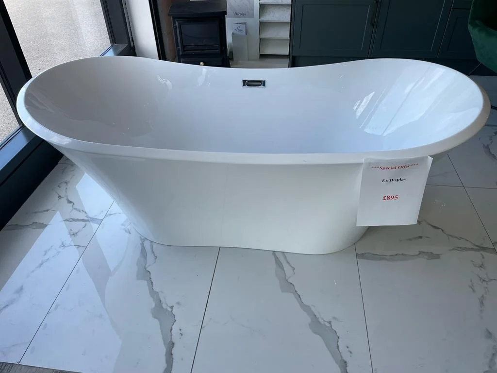 103-bathroom.jpg