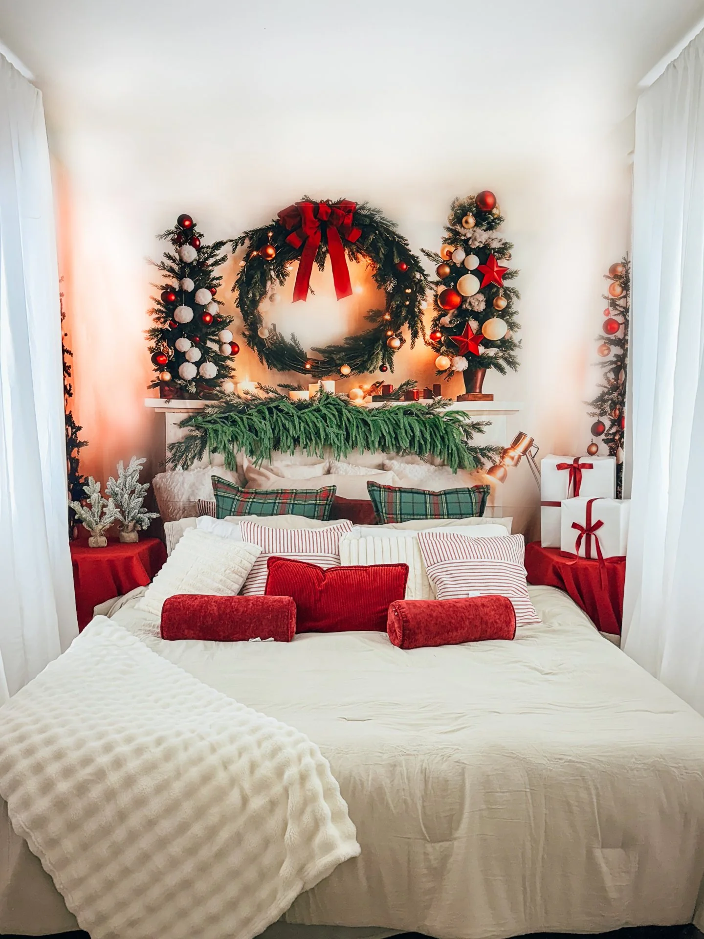 ✨ Cozy Christmas Minis &mdash; Last Chance! ✨
This dreamy setup is officially ready, and I have a handful of last-minute openings.

If you&rsquo;ve been wanting quick, beautiful Christmas photos&hellip; now&rsquo;s the time.
Soft blankets, warm light