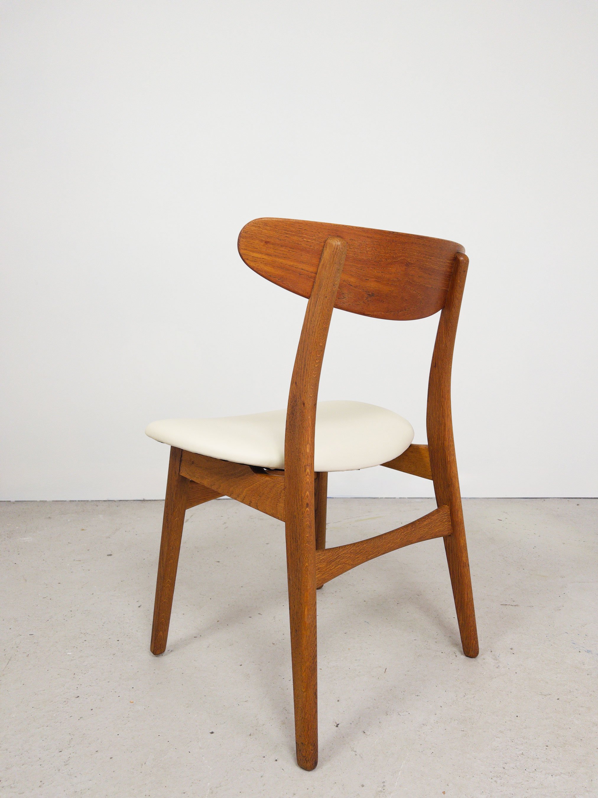 Hans J Wegner - Model CH30 Dining Chairs in Oak - Department