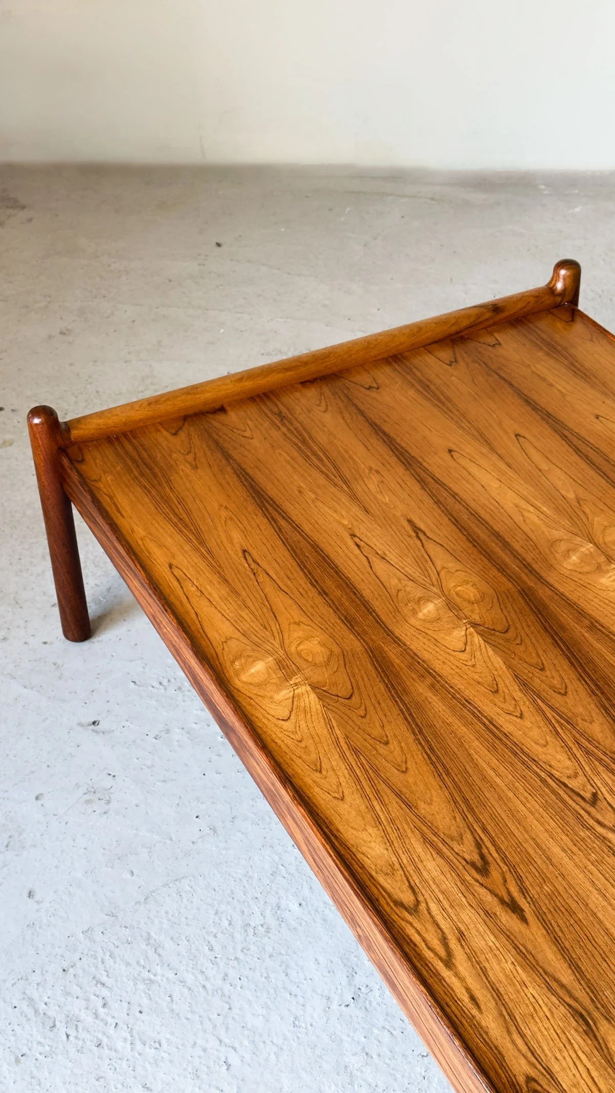 Johannes-Andersen-for-Silkeborg-Rosewood-Coffee-Table,-1960s-8.jpg