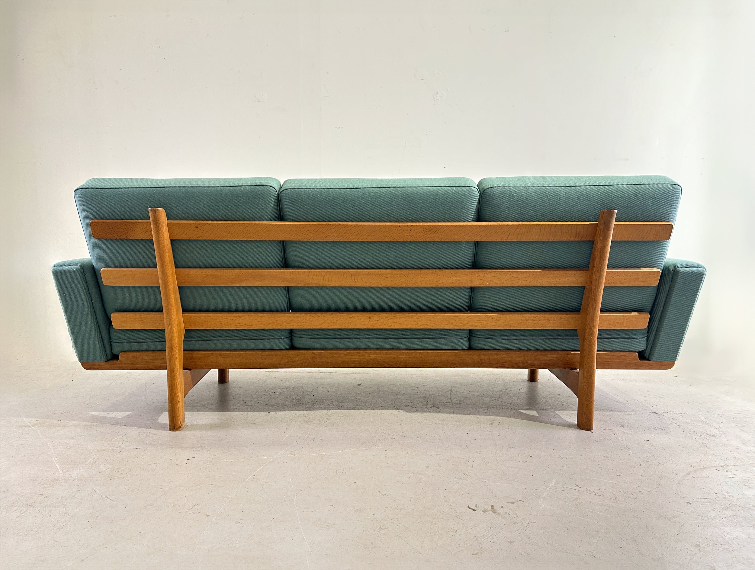 Hans J Wegner for Getama - GE-236 3-Seater Sofa - Department