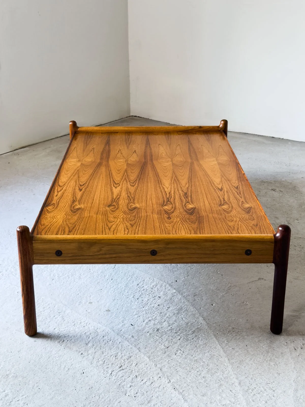 Johannes-Andersen-for-Silkeborg-Rosewood-Coffee-Table,-1960s-12.jpg