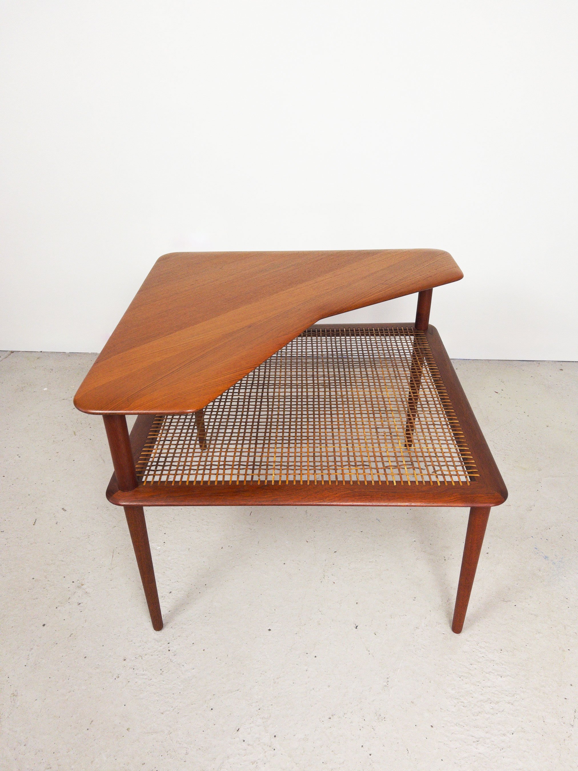 'Minerva' Teak Corner Table by Peter Hvidt & Orla Mølgaard-Nielsen, 1957 - Department