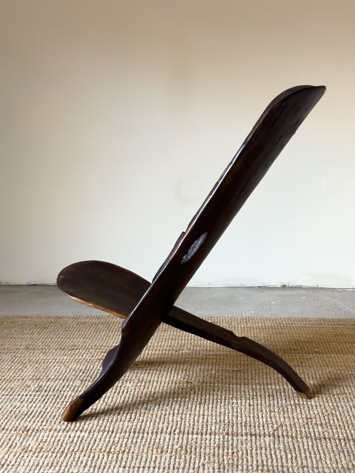 20th-Century-carved-hard-wood-African-Palaver-Chair-4.jpg