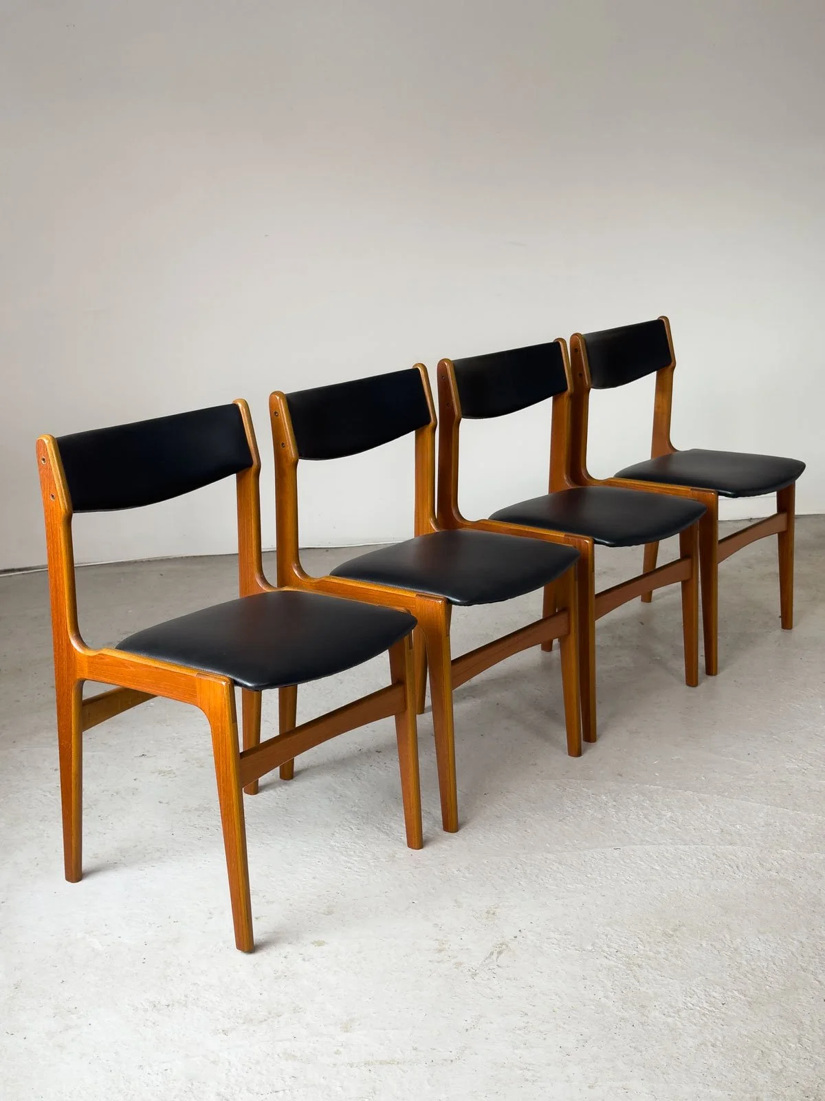 Set of Four Teak Dining Chairs by Erik Buch for Oddense Maskinsnedkeri, Denmark, 1960s - Department