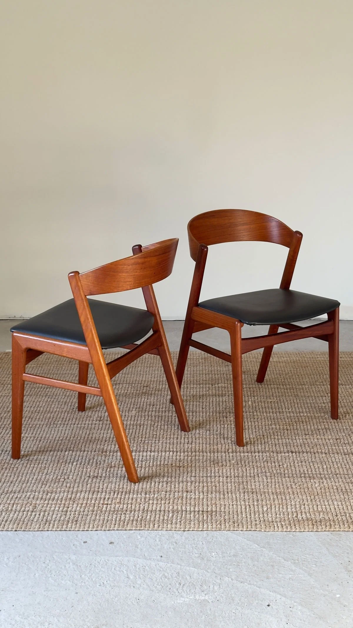 Erik-Kirkegaard-for-Hong-Stole-6-teak-dining-chairs-27.jpg