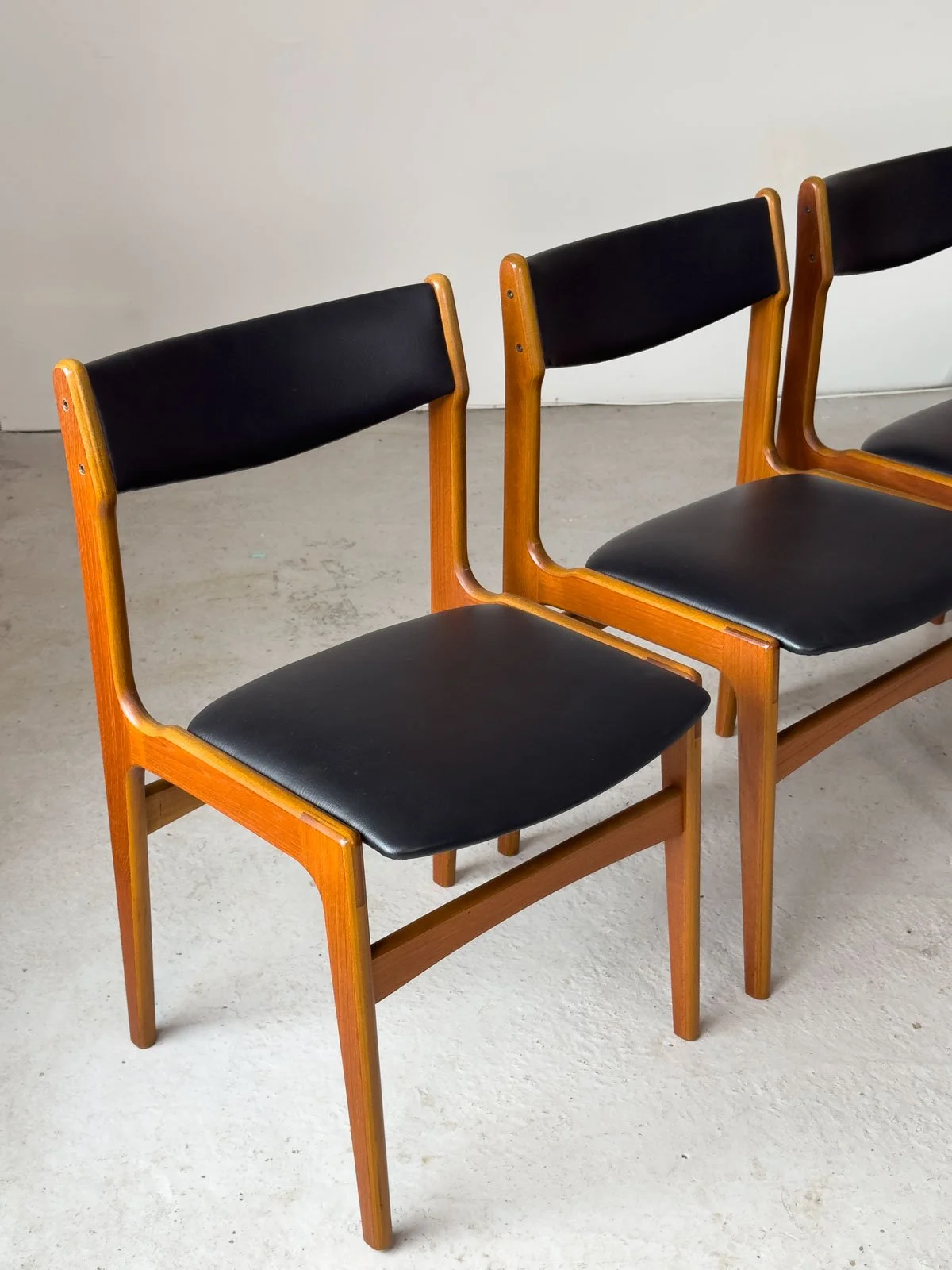Set of Four Teak Dining Chairs by Erik Buch for Oddense Maskinsnedkeri, Denmark, 1960s - Department