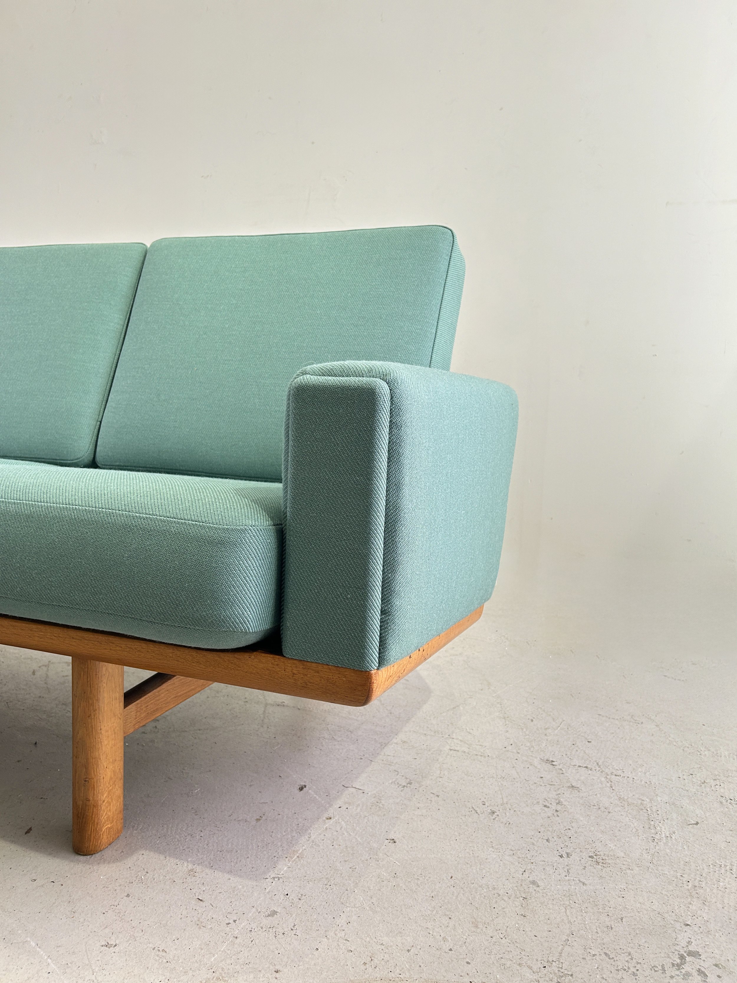 Hans J Wegner for Getama - GE-236 3-Seater Sofa - Department