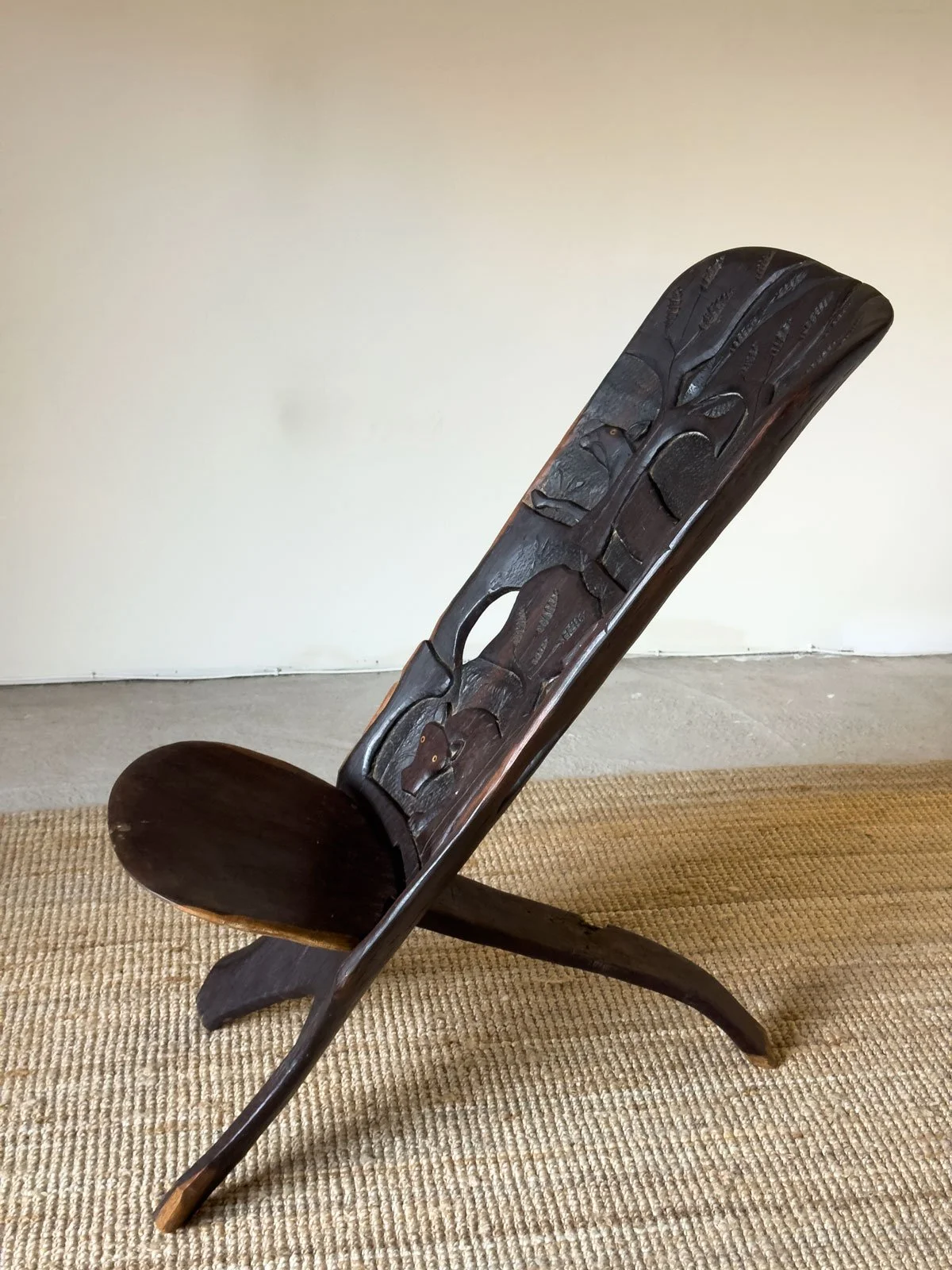 20th-Century-carved-hard-wood-African-Palaver-Chair-5.jpg