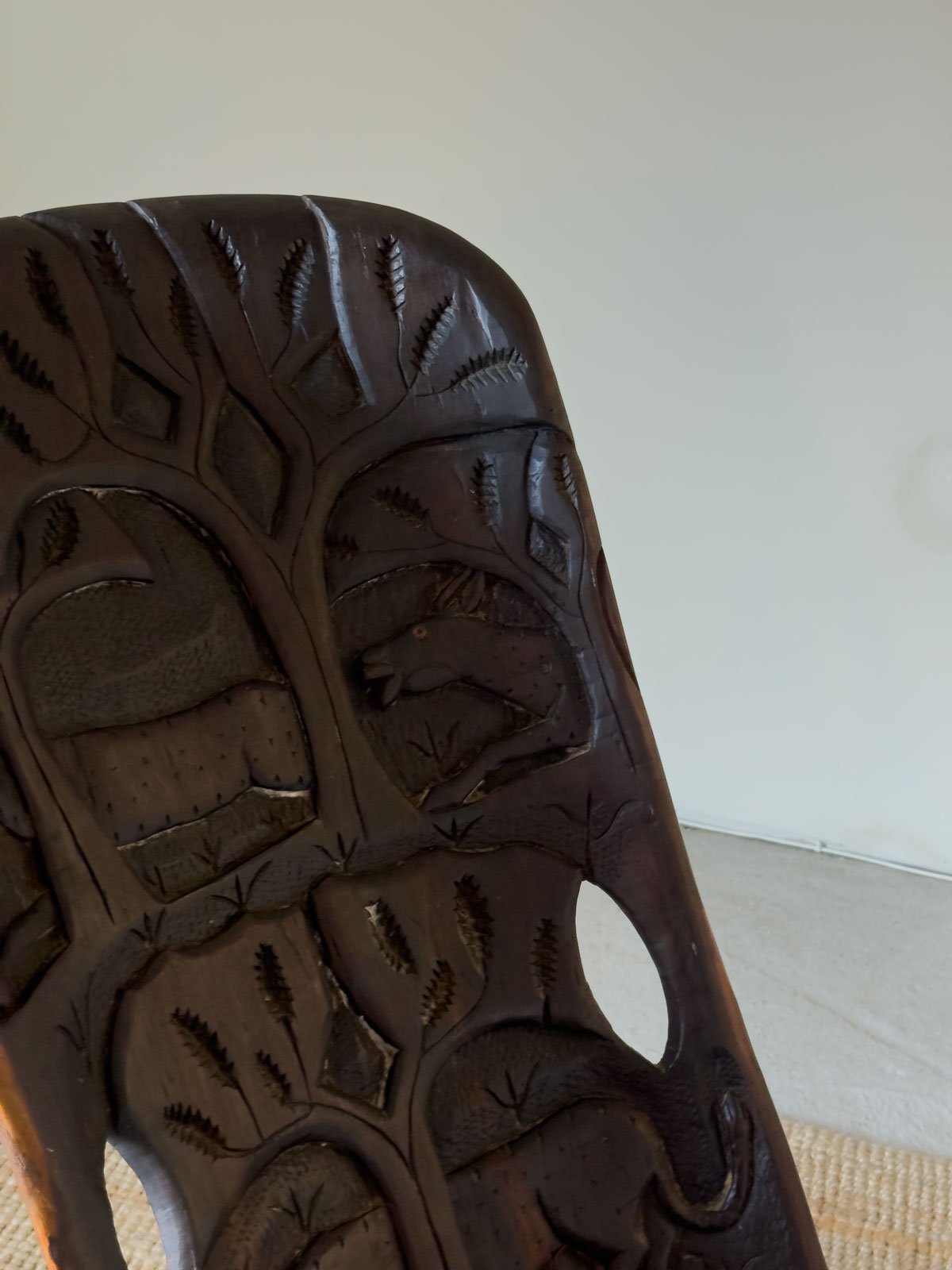 20th-Century-carved-hard-wood-African-Palaver-Chair-11.jpg