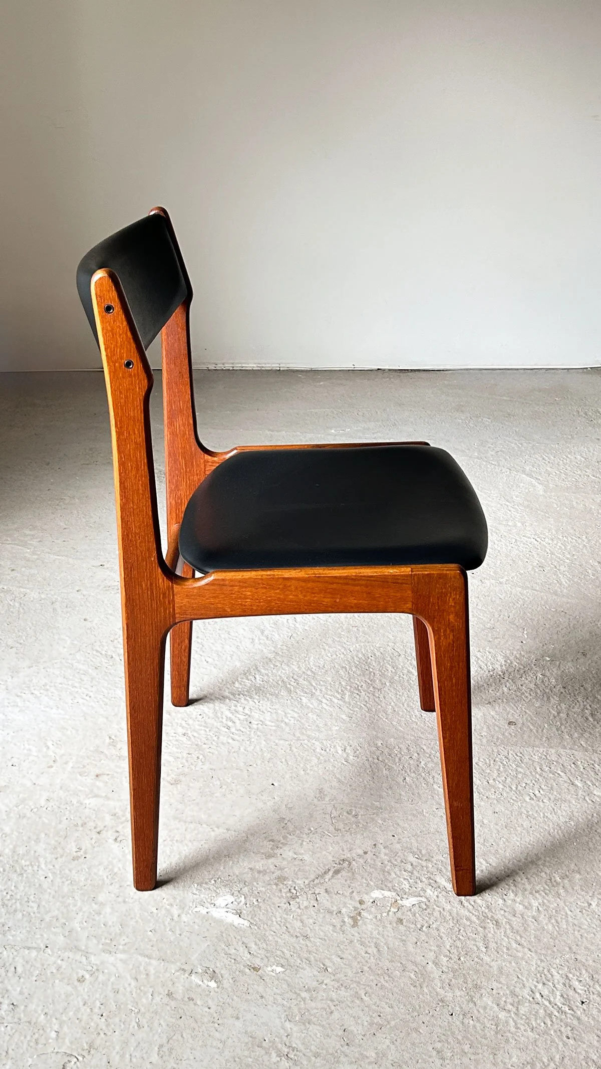Set of 6 Teak Dining Chairs by Erik Buch for Oddense Maskinsnedkeri / O.D. Møbler, Denmark, 1960s - Department
