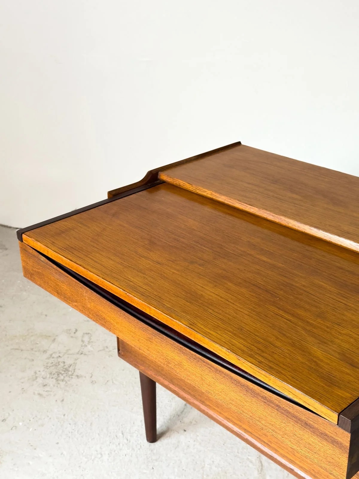 Arne-Vodder---1960s-Vaniy-unit-desk-drawers-14.jpg