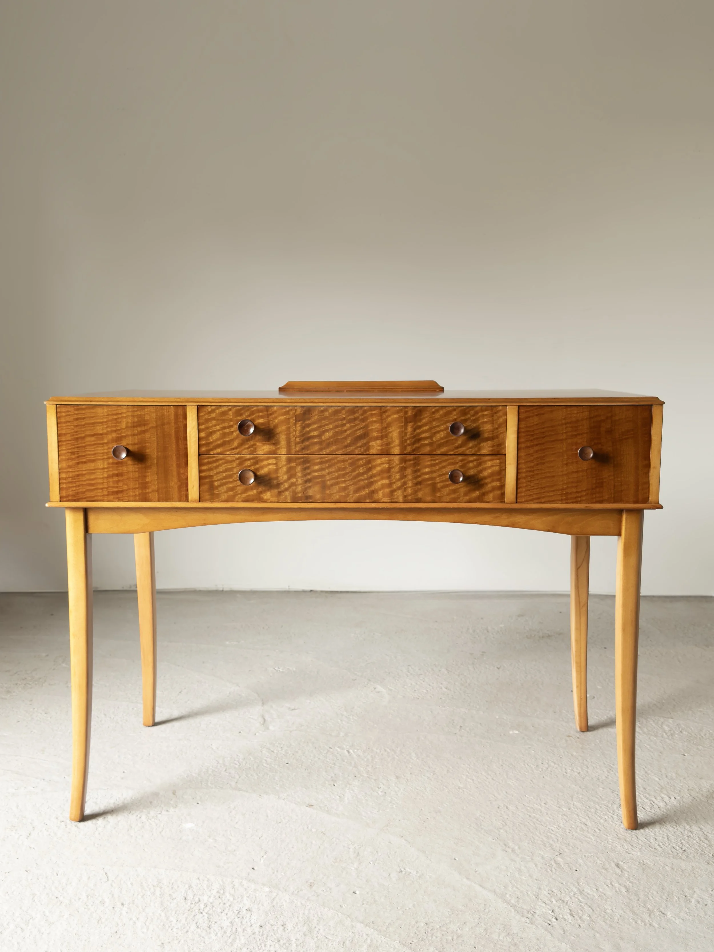 Vesper CC41 Lacewood Console Table – Gordon Russell, 1950s - Department