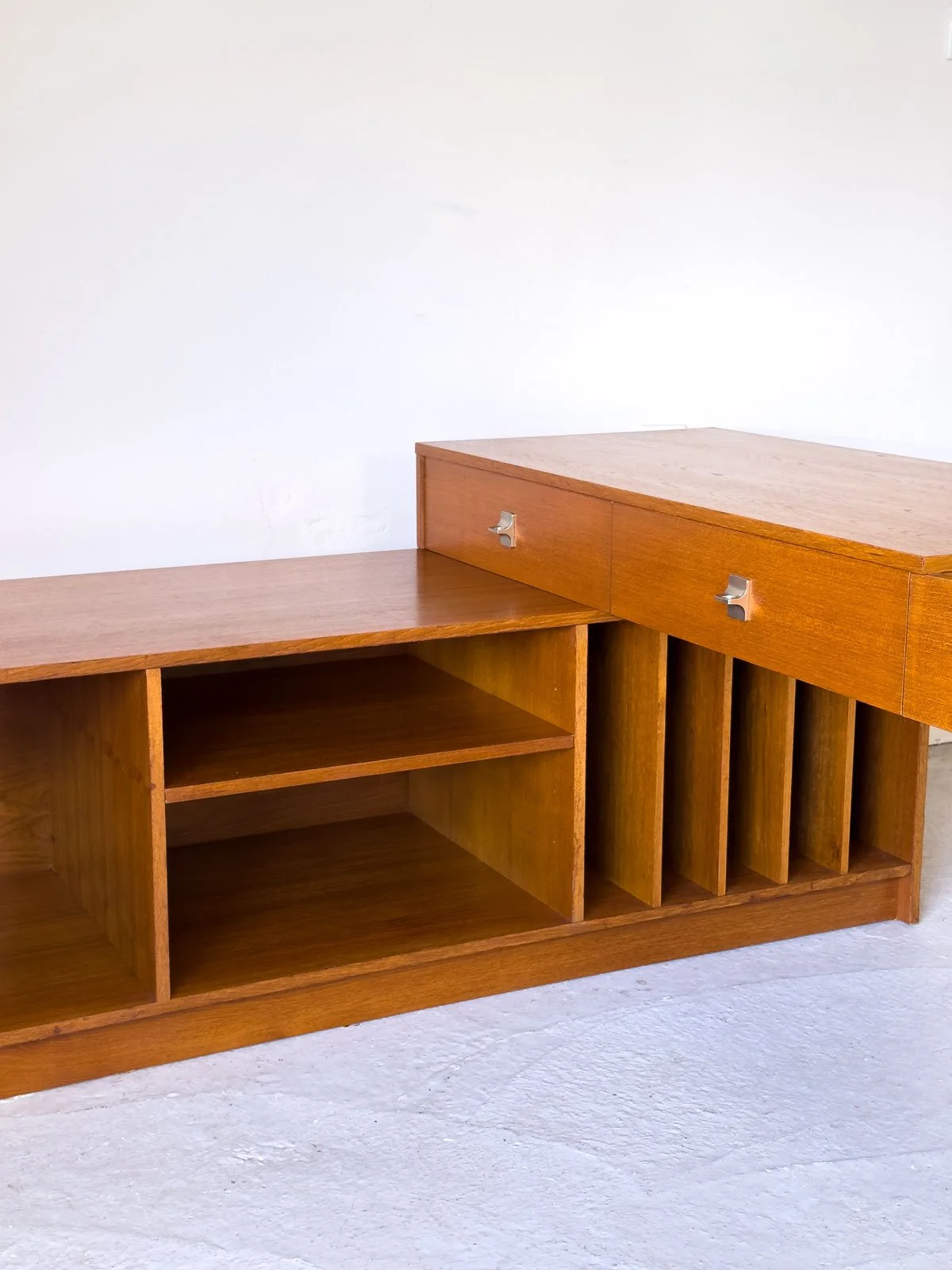 Swedish-Teak-Media-Unit-1960s,-chrome-handles-4.jpg