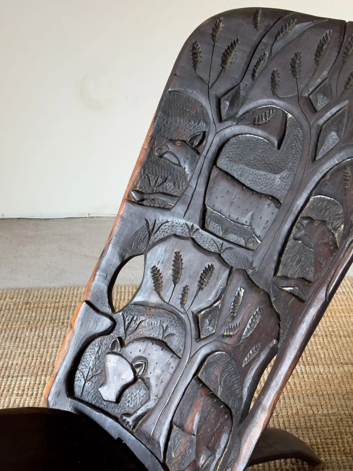 20th-Century-carved-hard-wood-African-Palaver-Chair-3.jpg