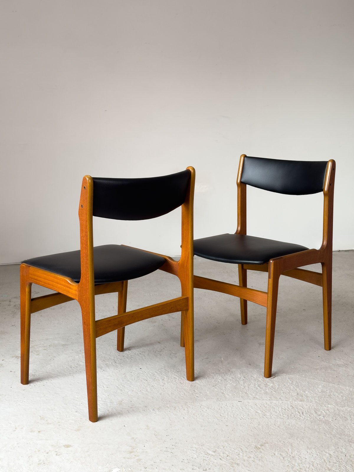 Set of Four Teak Dining Chairs by Erik Buch for Oddense Maskinsnedkeri, Denmark, 1960s - Department
