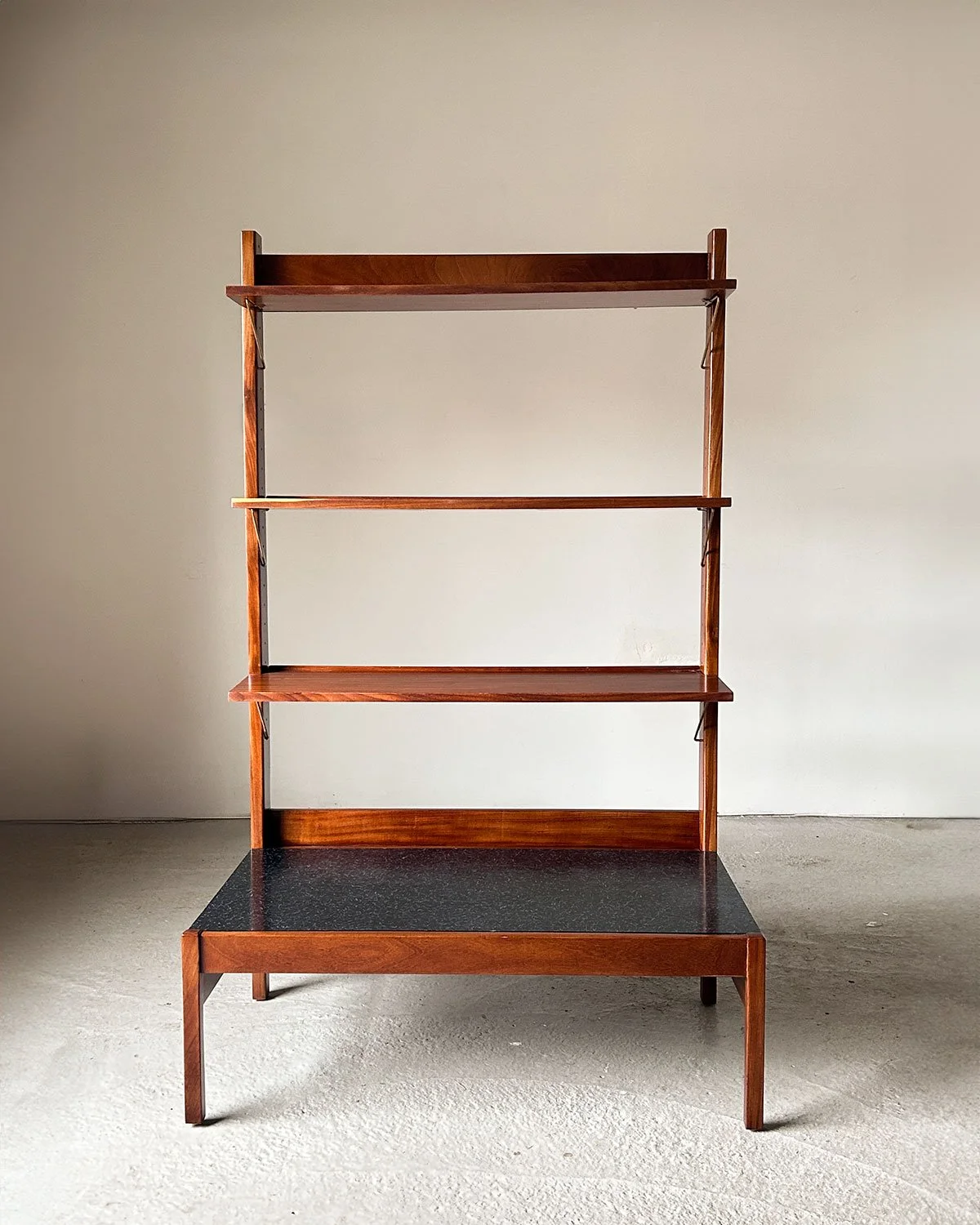 Gambit Freestanding Shelf / Room Divider by George Fejer & Eric Pamphilon for Guy Rogers, c.1960s - Department