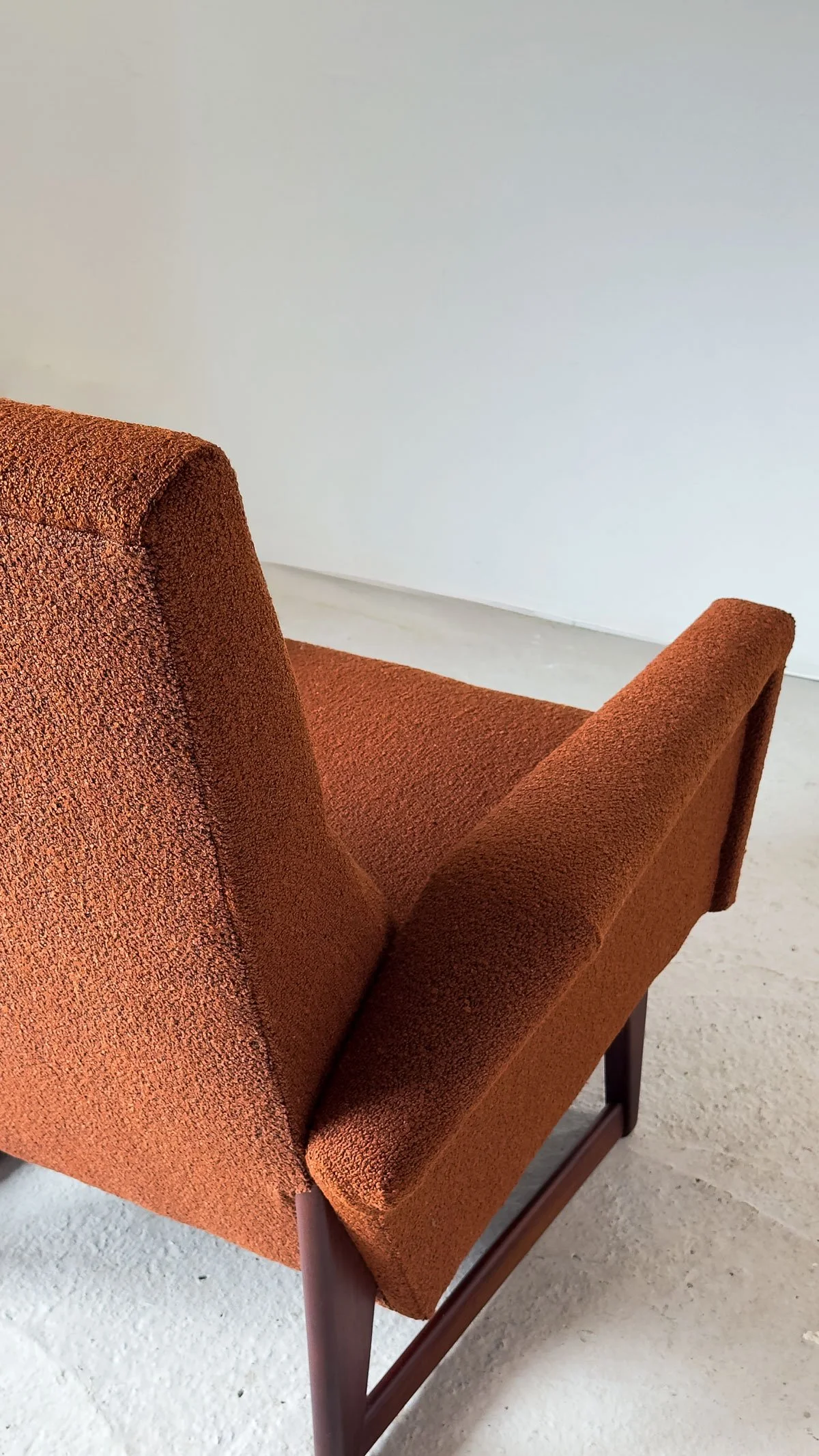 Attributed to Milo Baughman High-Back Lounge Chair in Burnt Sienna Boucle, 1960s - Department