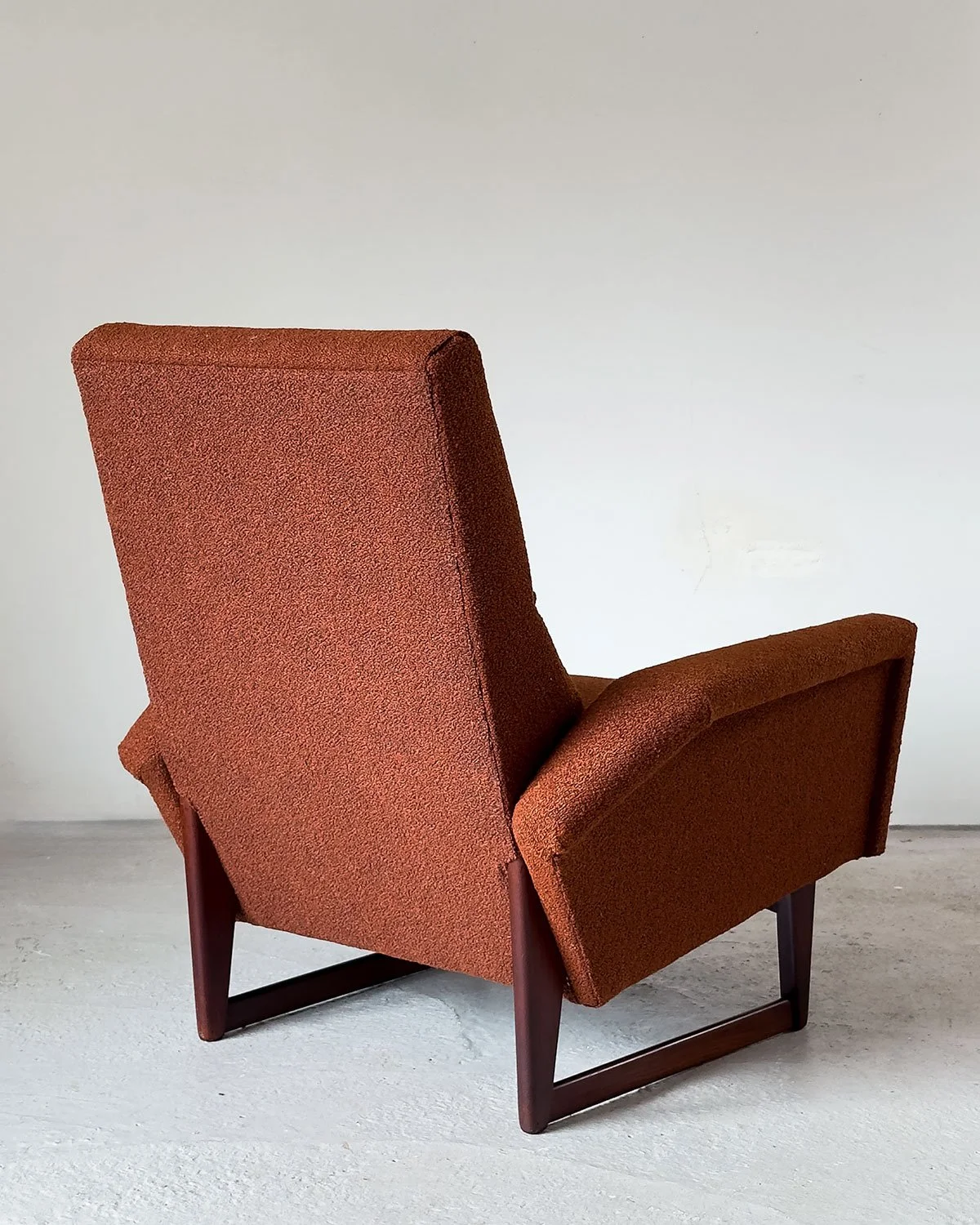 Attributed to Milo Baughman High-Back Lounge Chair in Burnt Sienna Boucle, 1960s - Department