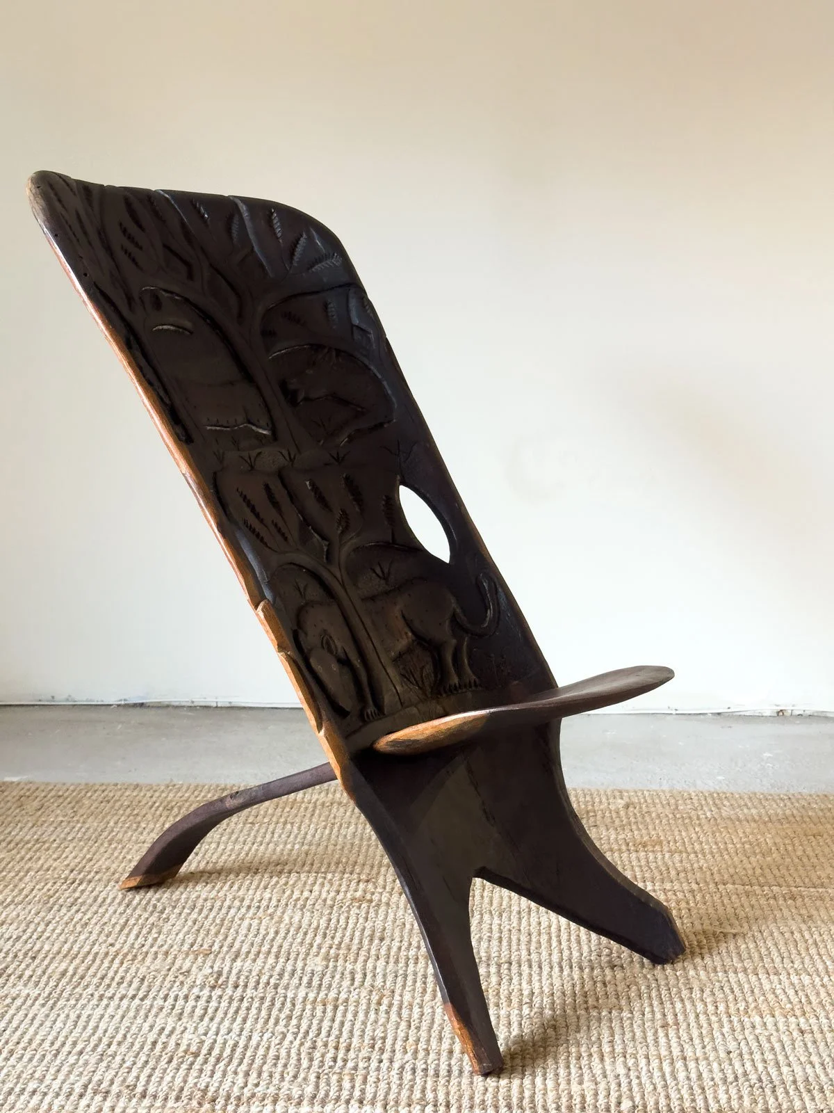 20th-Century-carved-hard-wood-African-Palaver-Chair-2.jpg