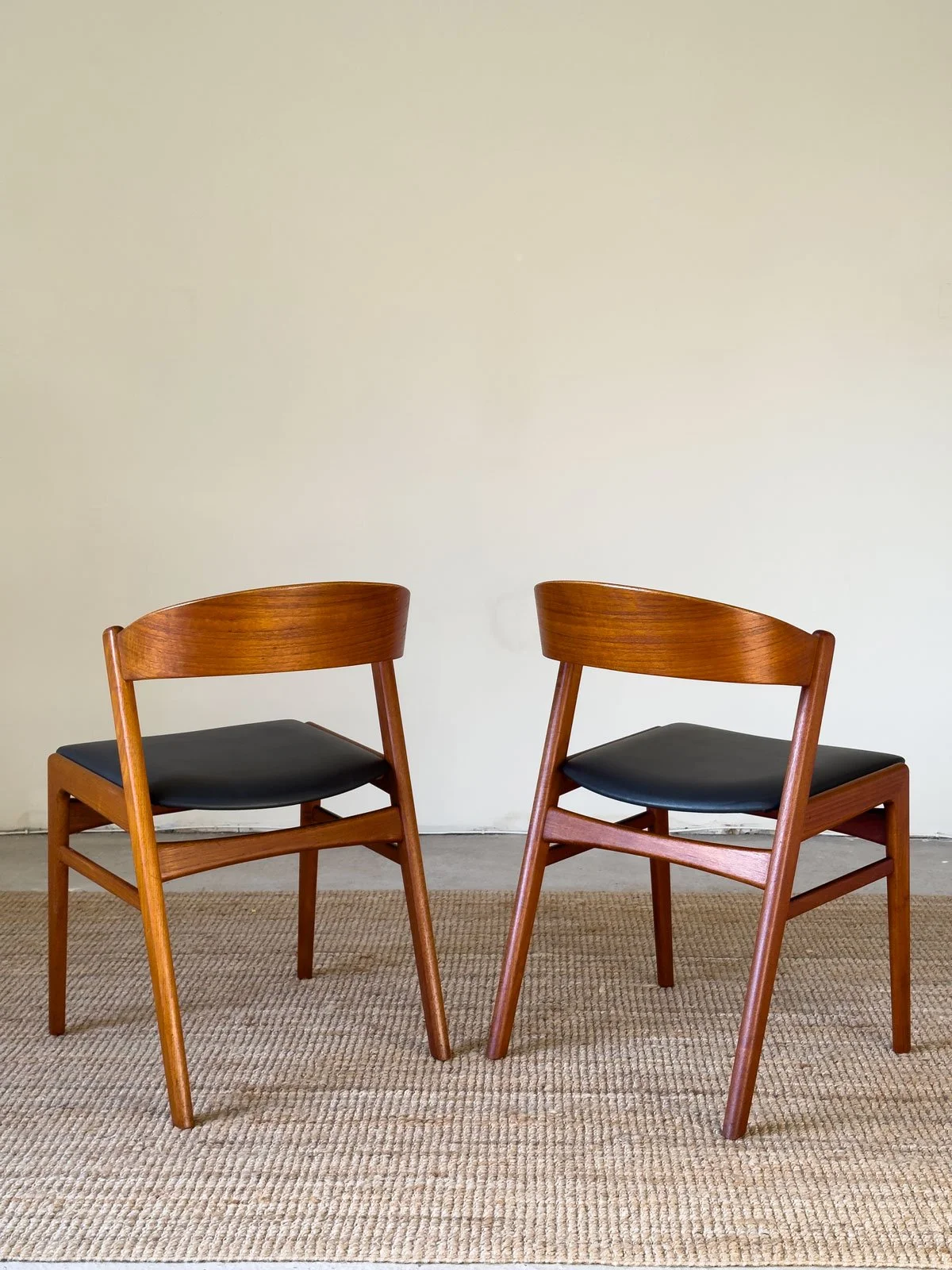 Erik-Kirkegaard-for-Hong-Stole-6-teak-dining-chairs-7.jpg