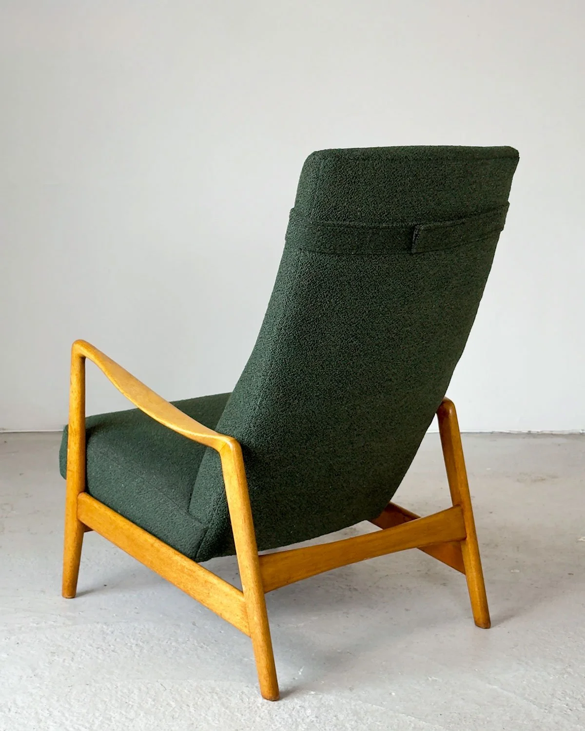Model 829 Reclining Rocking Chair (chosen by Gio Ponti) by Arnestad Bruk for Cassina, 1960 - Department