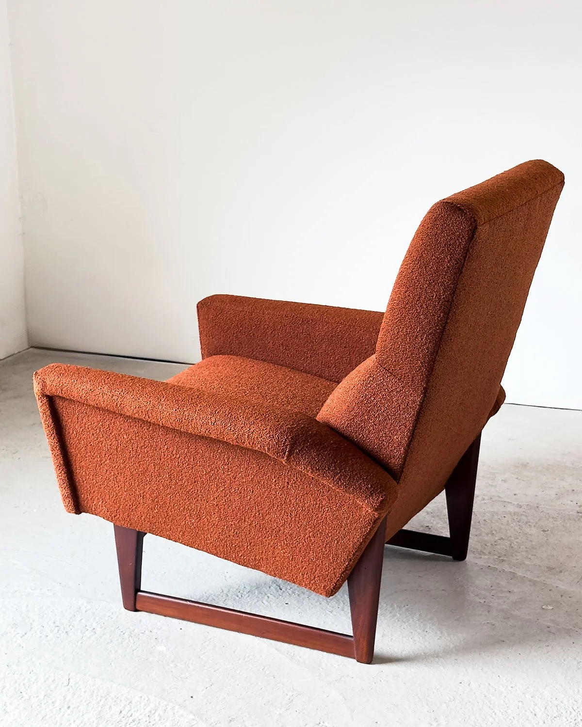Attributed to Milo Baughman High-Back Lounge Chair in Burnt Sienna Boucle, 1960s - Department