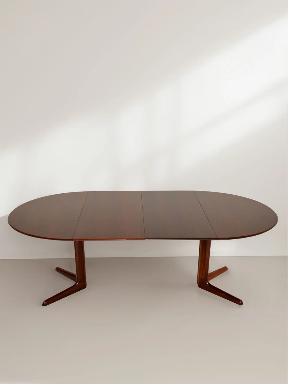 Dyrlund Rosewood Dining Table – Exquisite Danish Mid-Century