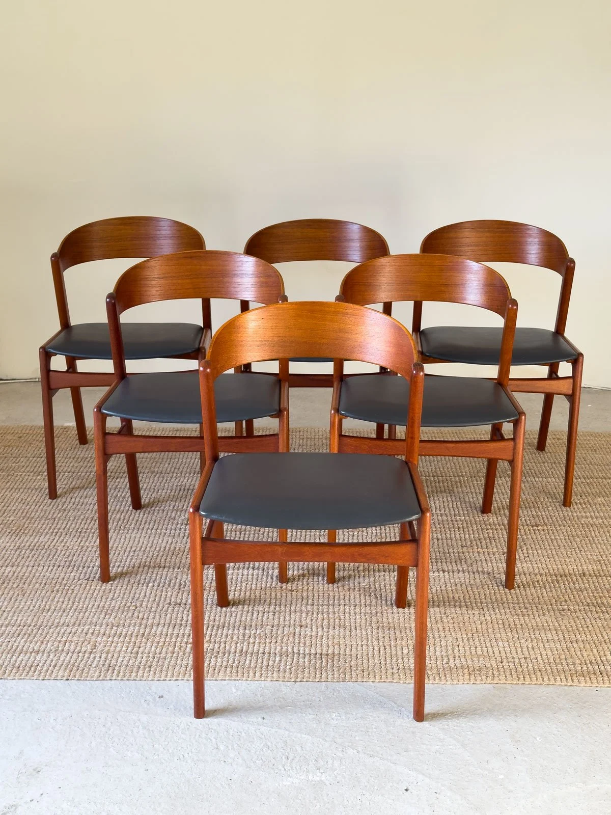 “Front view of Danish mid-century dining chair by Erik Kirkegaard for Høng Stole”