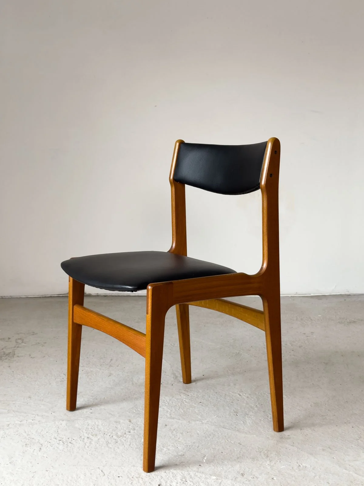 Set of Four Teak Dining Chairs by Erik Buch for Oddense Maskinsnedkeri, Denmark, 1960s - Department