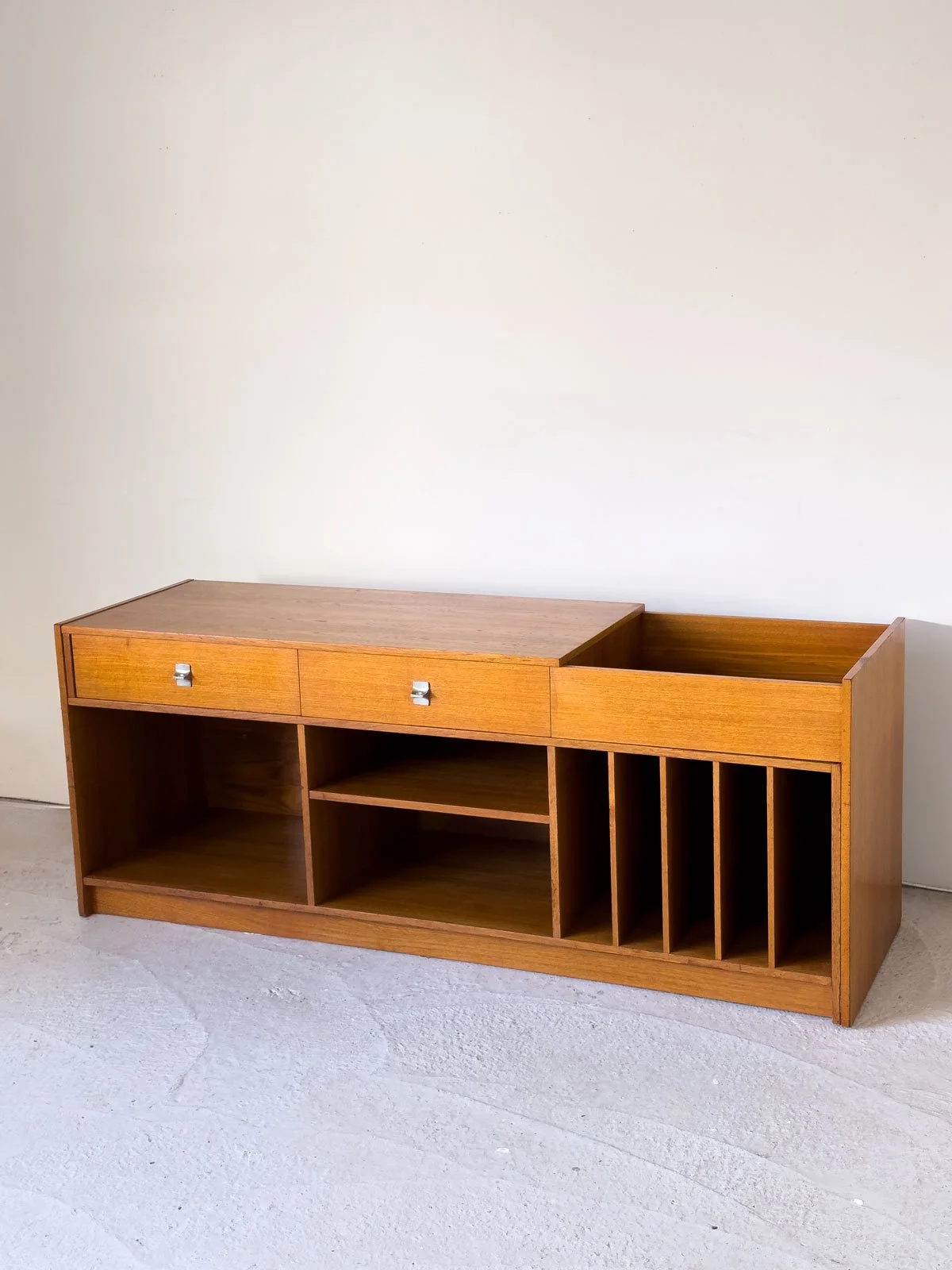 Swedish-Teak-Media-Unit-1960s,-chrome-handles-8.jpg