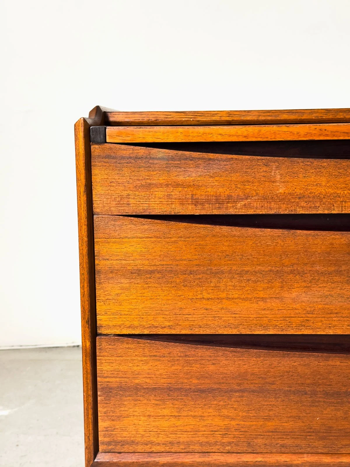 Arne-Vodder---1960s-Vaniy-unit-desk-drawers-11.jpg