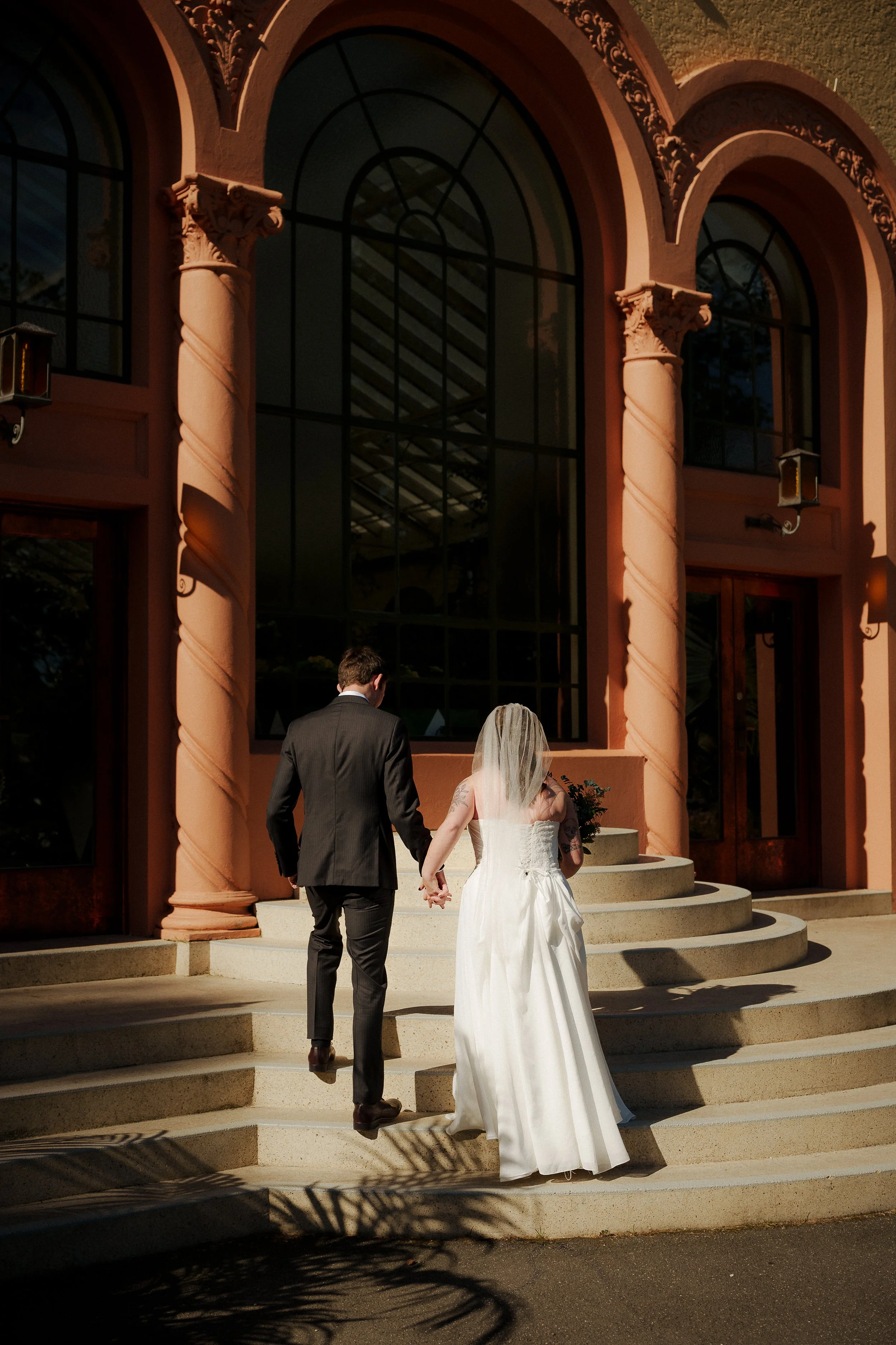 Grace_&_Max-Fitzroy_Gardens_Sneak_Peek-1010.jpg
