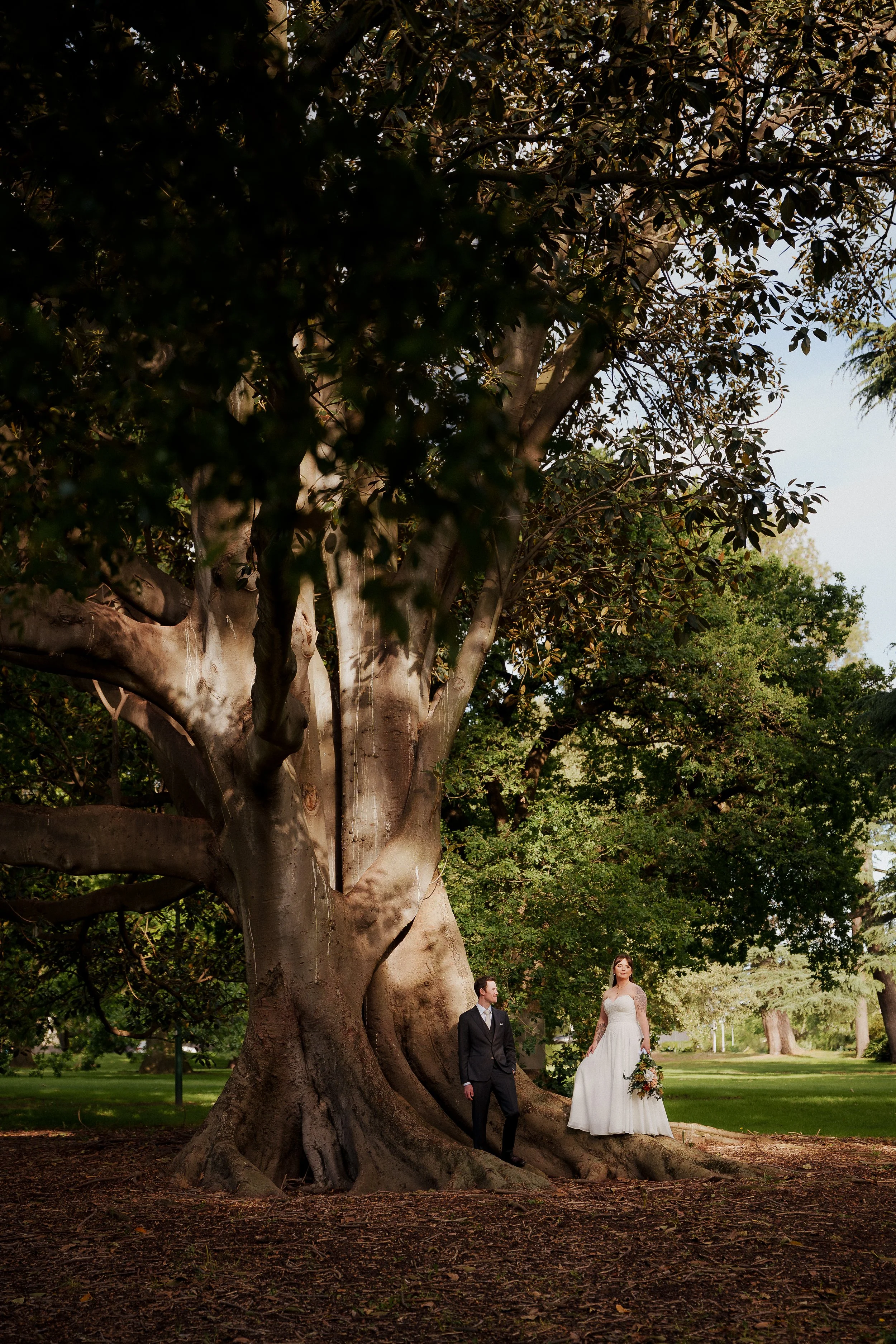 Grace_&_Max-Fitzroy_Gardens_Sneak_Peek-1033.jpg