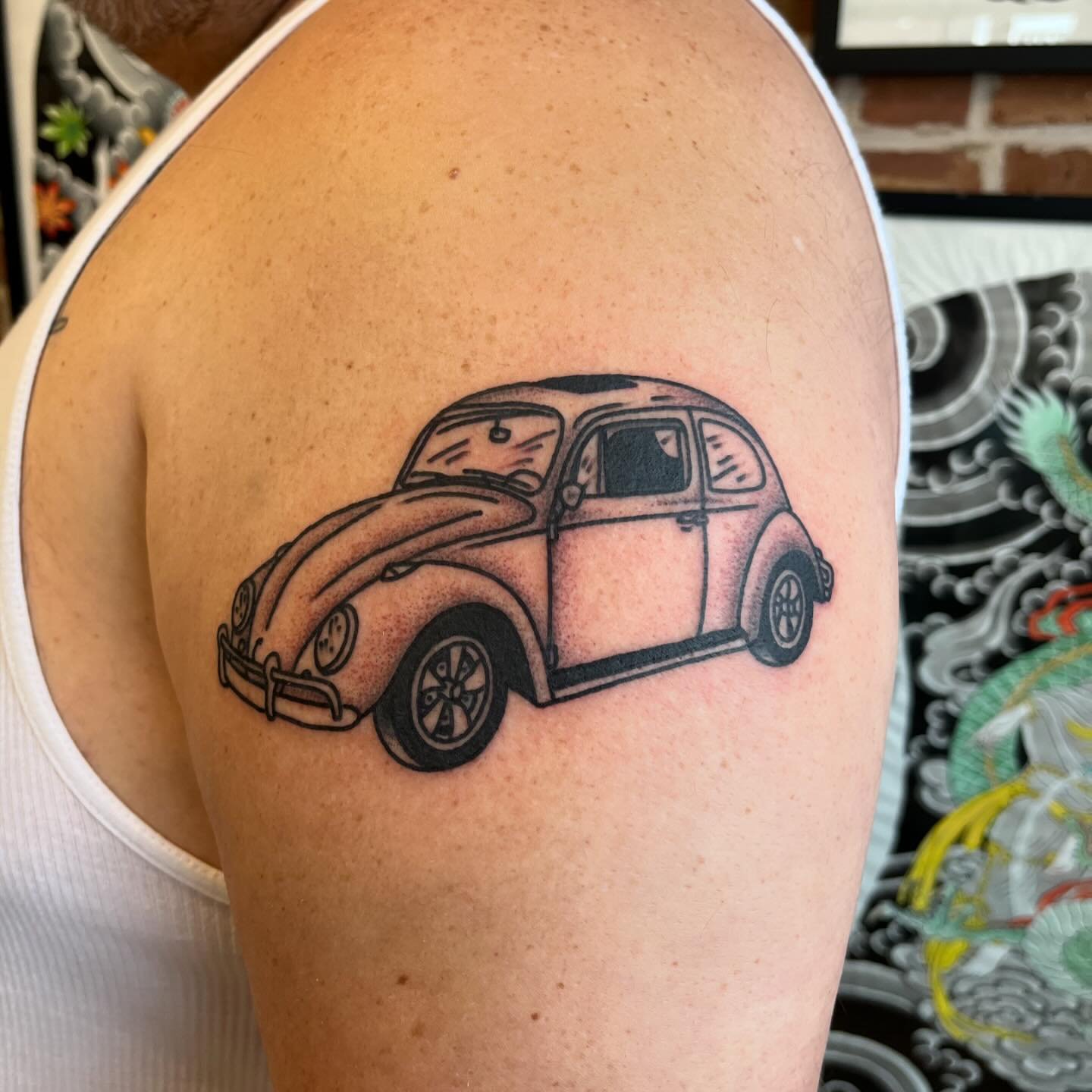 🚗 Brian&rsquo;s VW Beetle 🚙 Tattooing cars is so much fun, let&rsquo;s tattoo your favorite one!

🚍 I&rsquo;m booking for May and June so tap the link in my bio to book! 

#vwbeetlelovers #vwbeetles #vwbeetle #queertattooer #nyctattoos #greenpoint