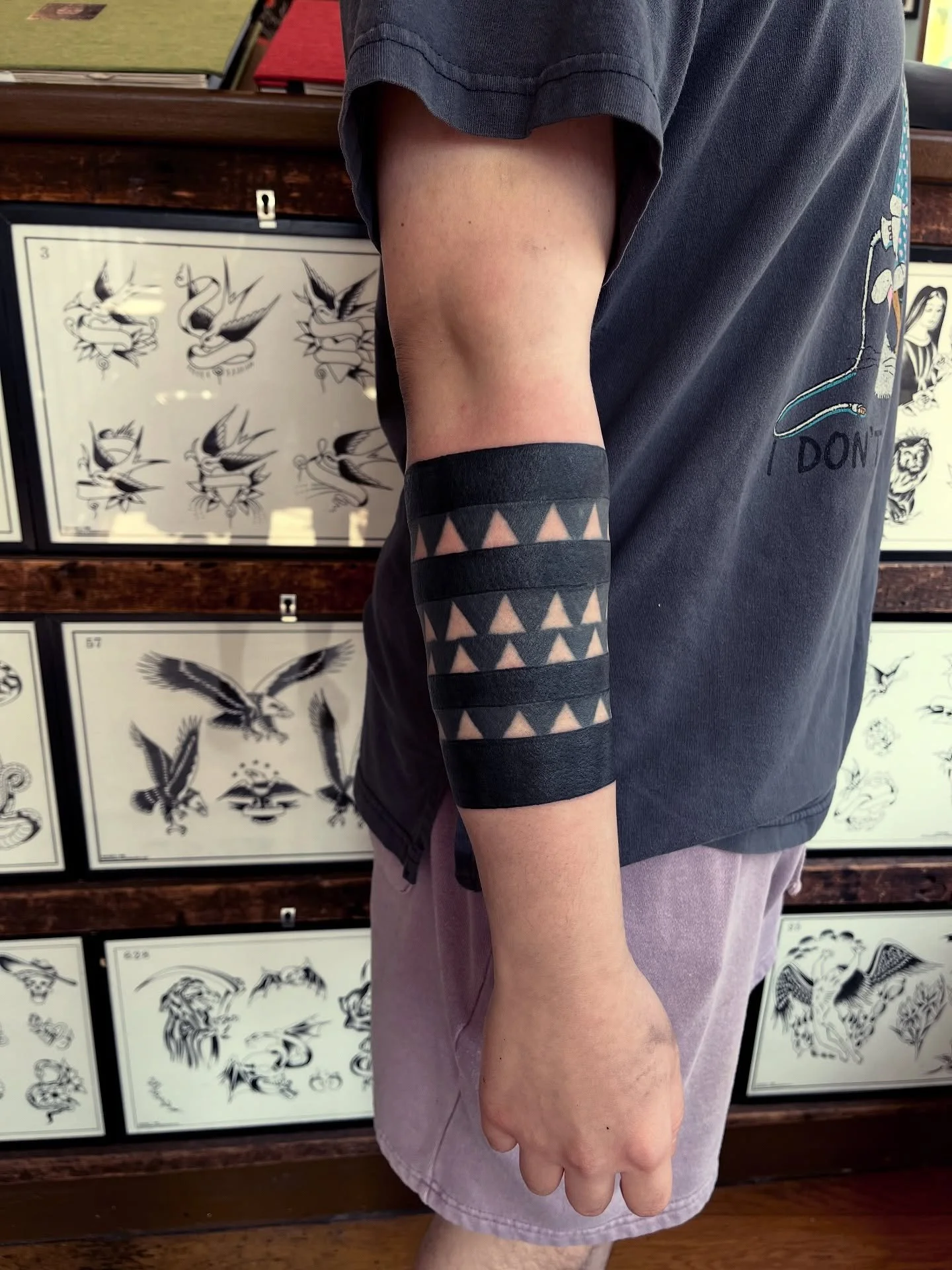 ⏫ Brandon had a forearm tattoo that he didn&rsquo;t resonate with anymore so we reworked it! Thanks for the trust! ⏬ @greenpointtattooco 

❓ Do you have a tattoo that you&rsquo;re not feeling anymore❓Reach out and we can go over some possibilities! ?