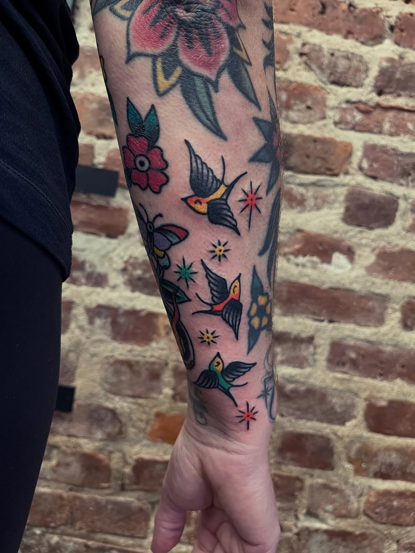 🐦&zwj;🔥🐦&zwj;🔥🐦&zwj;🔥 Erin and I have known each other since 2004 or something like that from when I had first moved to NYC. Bikes and punk bringing homies together 🚲 So good to catch up with you @tattoomagicnyc !!!

Booking for the rest of Se