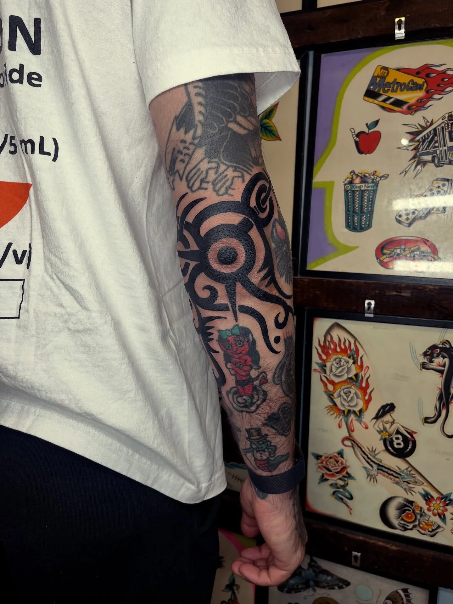 🌀 Drawn on to fit the spot and tattooed in one shot  for my friend @internet_company2 🌀 Thanks so much for the trust and letting me do my thing 🫶🏼 Made @greenpointtattooco  LET&rsquo;S DO MORE TATTOOS LIKE THIS!

👋🏼 I&rsquo;m booking forever an