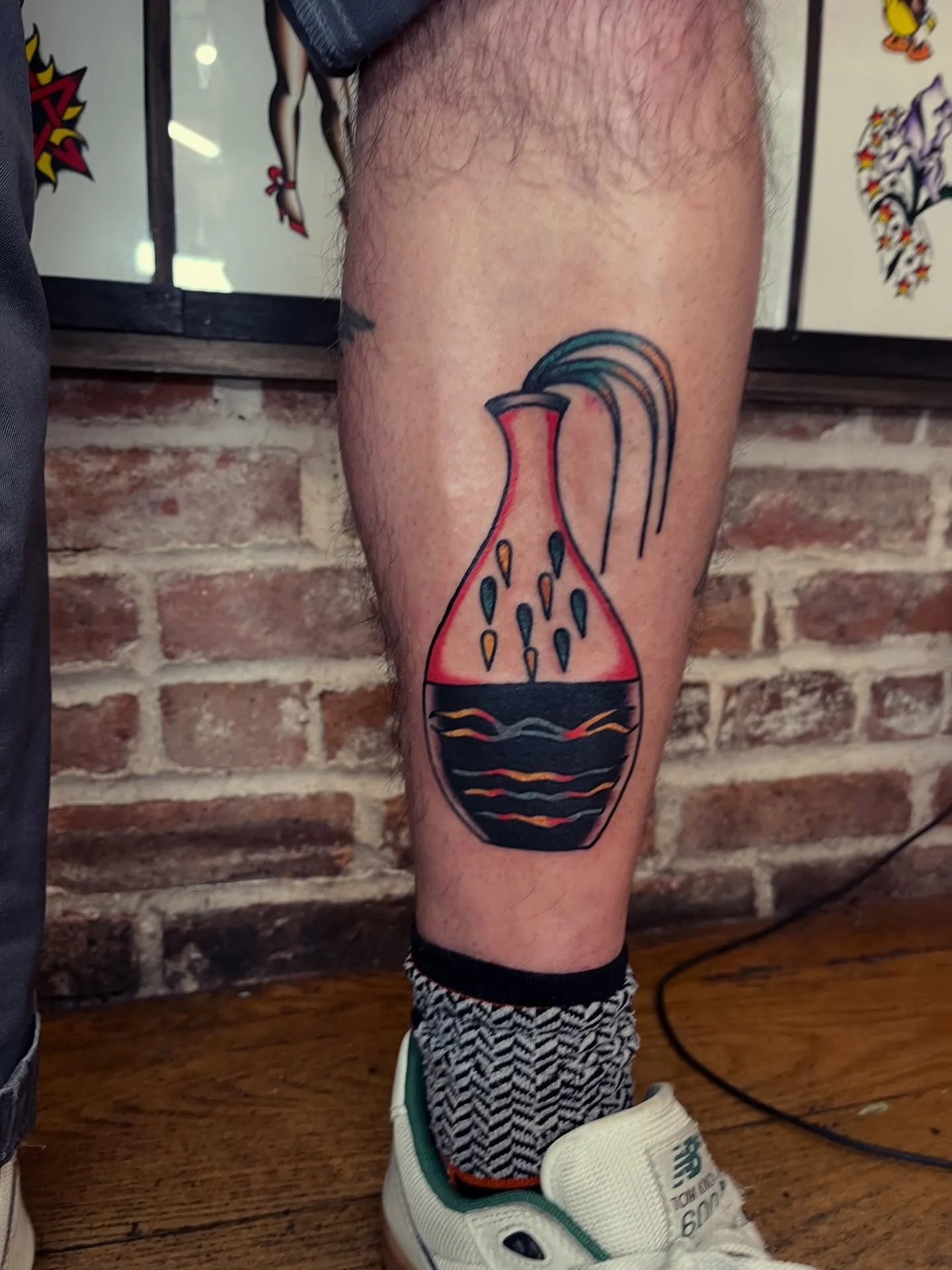 🤗 Tattoossssssss!!! Swipe over to see the goodies 🤗

🛺 Booking for the rest of this month and January! Ready for all your tat needs. Reach out to book! 

&bull; Fri &amp; Sat @tattoomagicnyc 
&bull; Sun-Tue @greenpointtattooco 

#traditionaltattoo