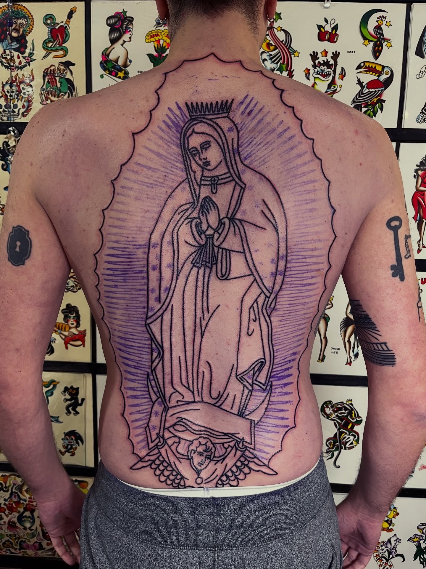 😇 First session down on True @greenpointtattooco ! Can&rsquo;t wait to see how this comes along 😊 

👋🏼 Ready to start your back or some large scale work? Reach out and let&rsquo;s talk! Booking appointments and consultations now so tap the link i