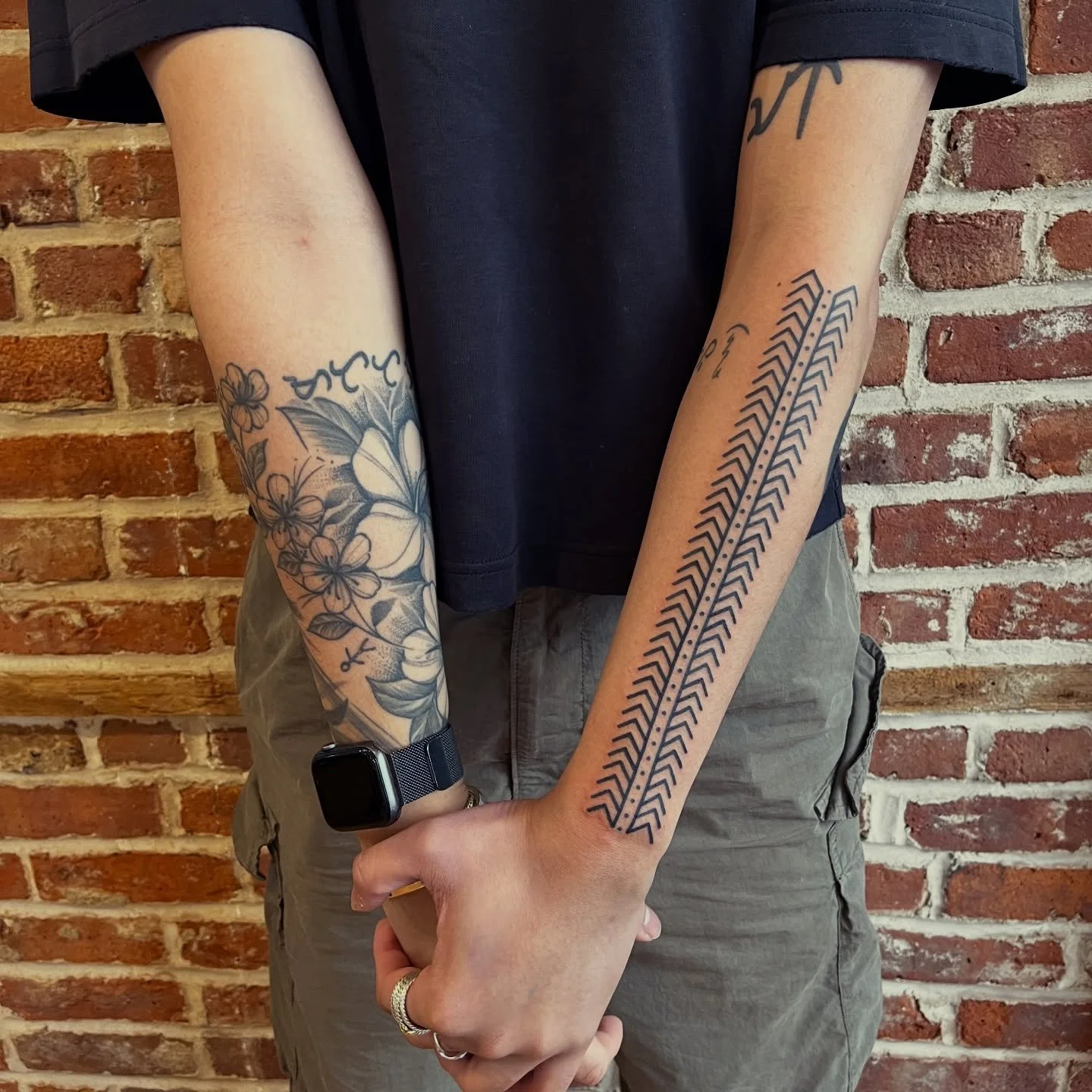 More large scale tribal tattoos please! This centipede pattern was tattooed in one shot at the beautiful @greenpointtattooco 

Let&rsquo;s do more of these!! Booking for April and May!! DM or hit the link in bio to book your consultation or appointme