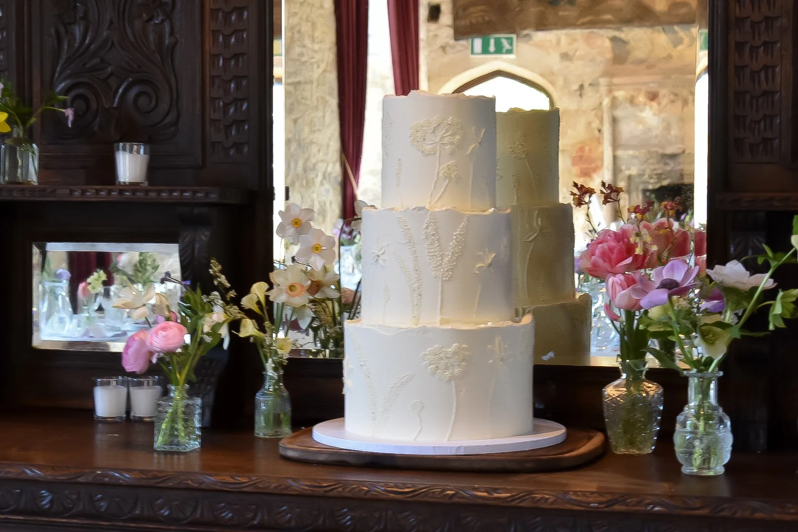 Buttercream wedding cake with piped detail in Devon