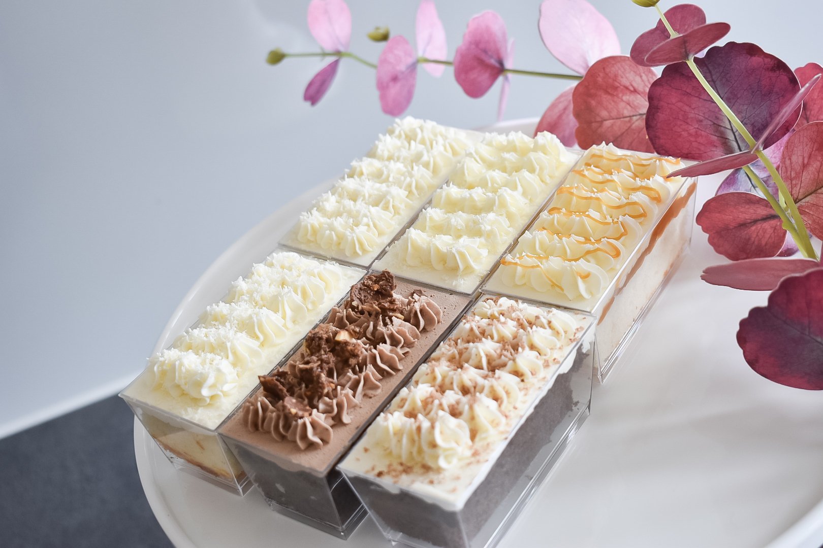 Luxury wedding cake flavour sample selection.
