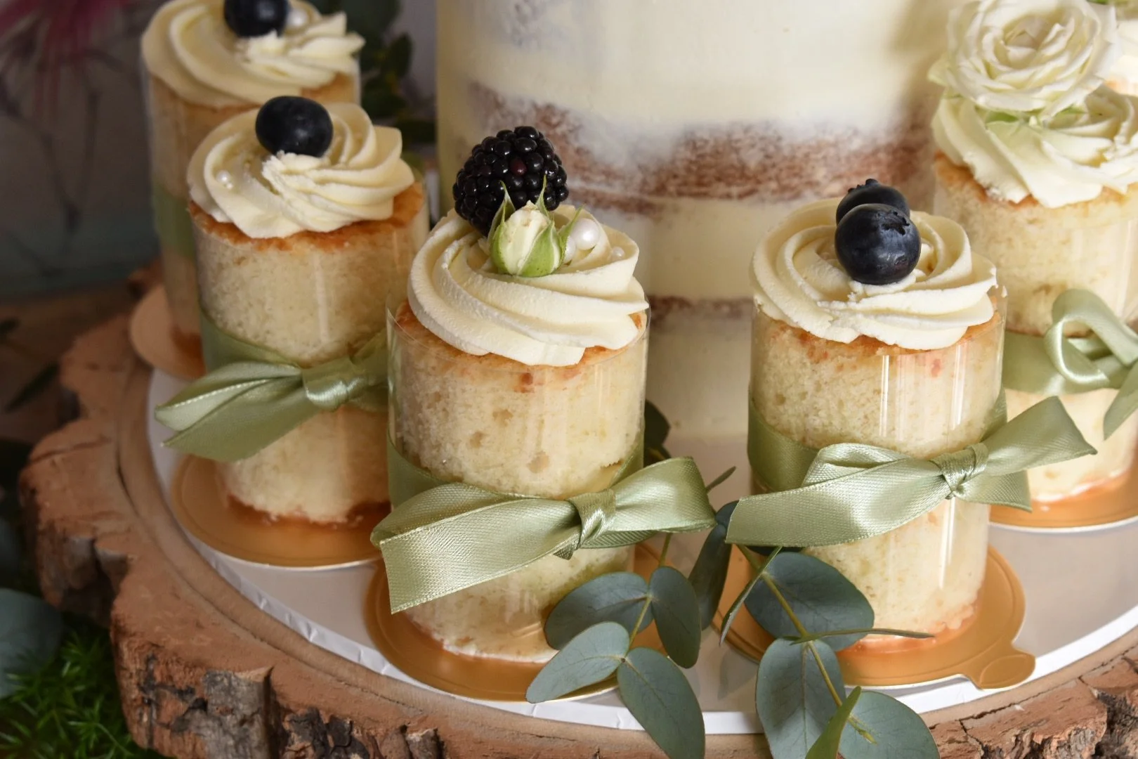 Wedding mini cakes in Devon and Cornwall